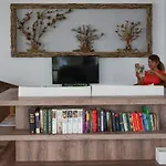 Bora Bora Butik فندق 3*