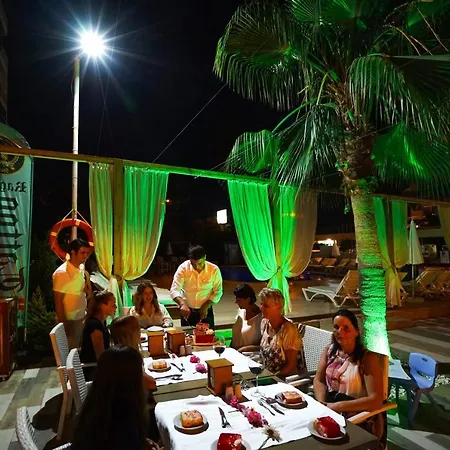 Hotel Bora Bora Butik 3*