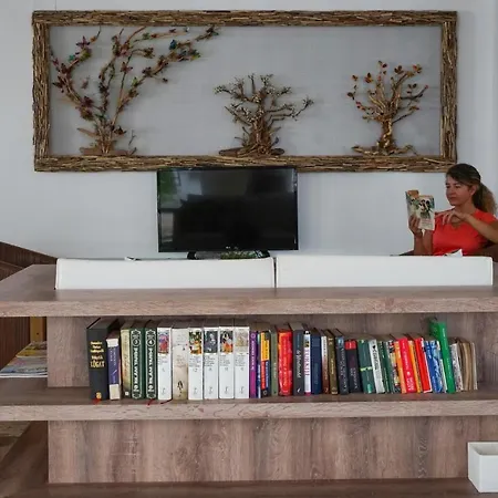 Bora Bora Butik Hotel 3*